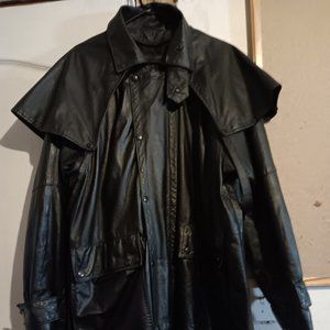 Leather trench coat bouble enclosed